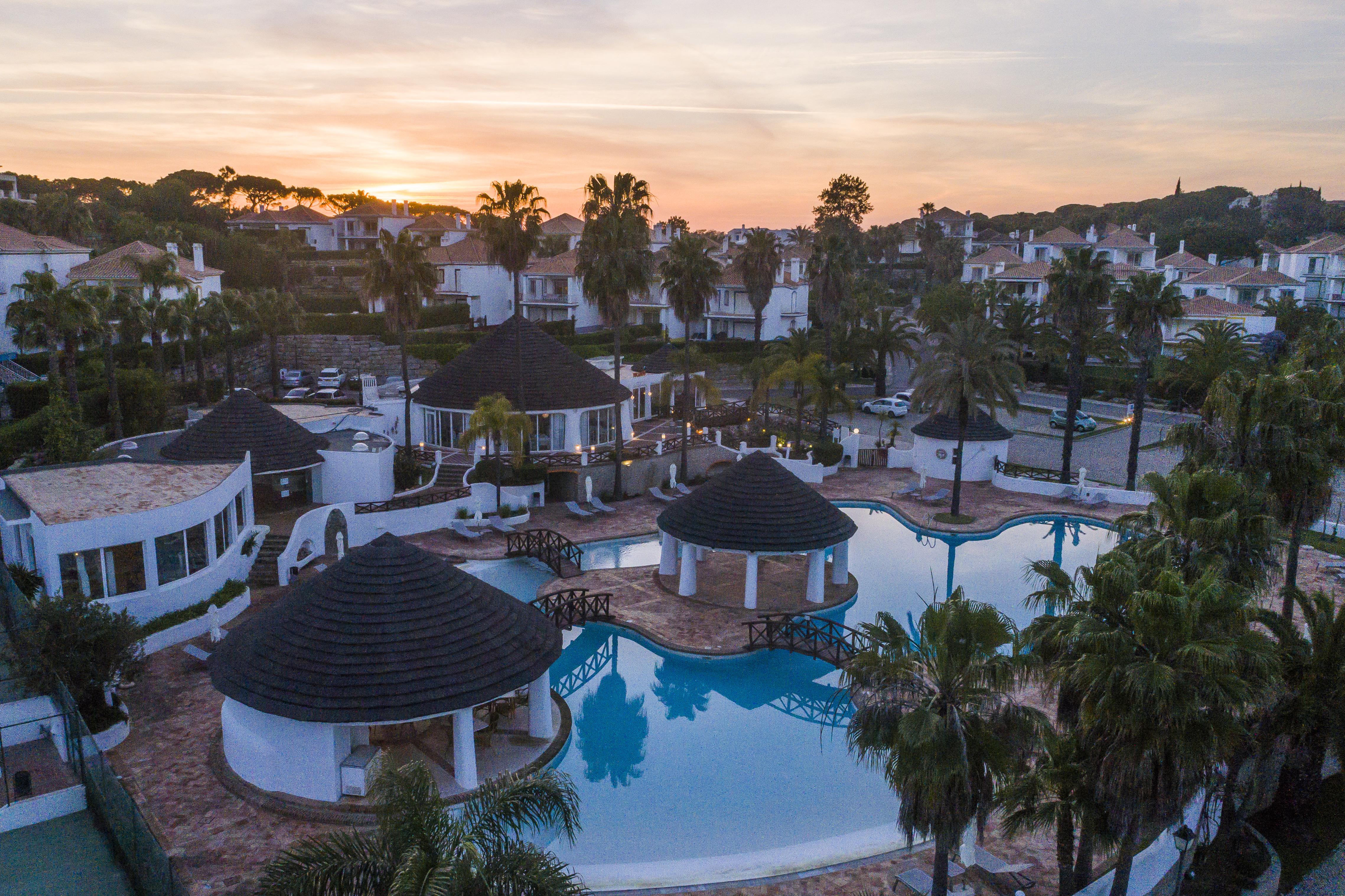 Kompleks wypoczynkowy Encosta Do Club 4*